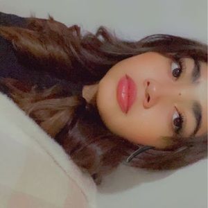 Meet your Posher, Gabriela